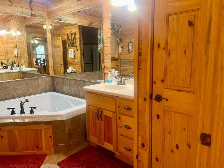 Cabin 2 Bed Close To Helen Hot Tub #15 Exterior photo